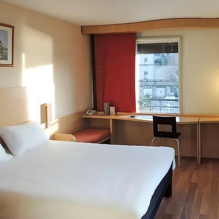 Hotel Ibis Lyon Sud Saint-louis 3*