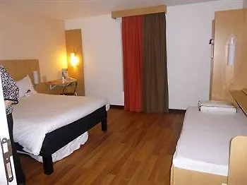 Hotel Ibis Lyon Sud Saint-louis 3*