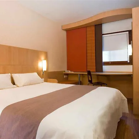 Ibis Lyon Sud Saint-louis 3*