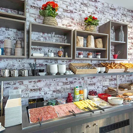 Ibis Lyon Sud Saint-louis 3*
