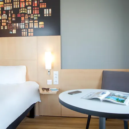 Hotel Ibis Lyon Sud Saint-louis 3*