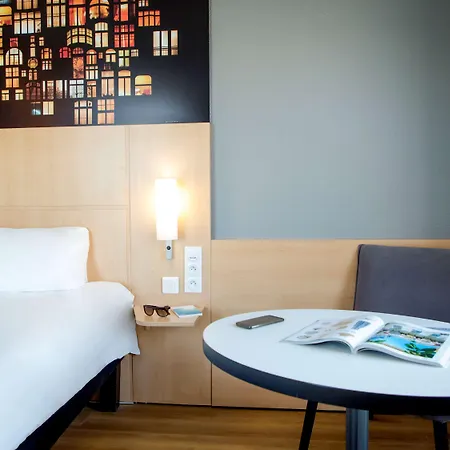 Hotel Ibis Lyon Sud Saint-louis 3*
