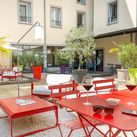 Ibis Lyon Sud Saint-louis 3*