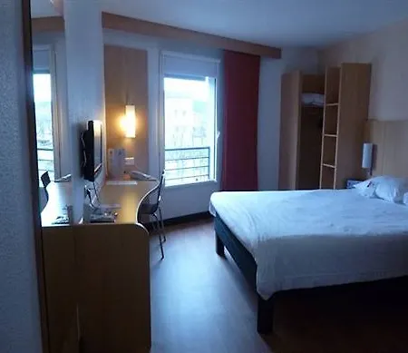 Hotel Ibis Lyon Sud Saint-louis 3*