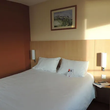 Hotel Ibis Lyon Sud Saint-louis 3*